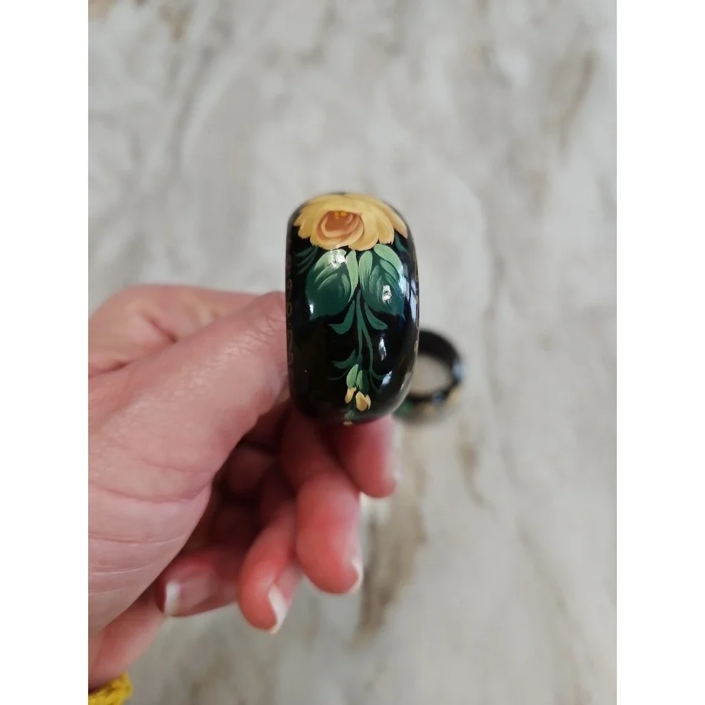 Vintage Floral HAND PAINTED Lacquered NAPKIN RINGS Set of 2